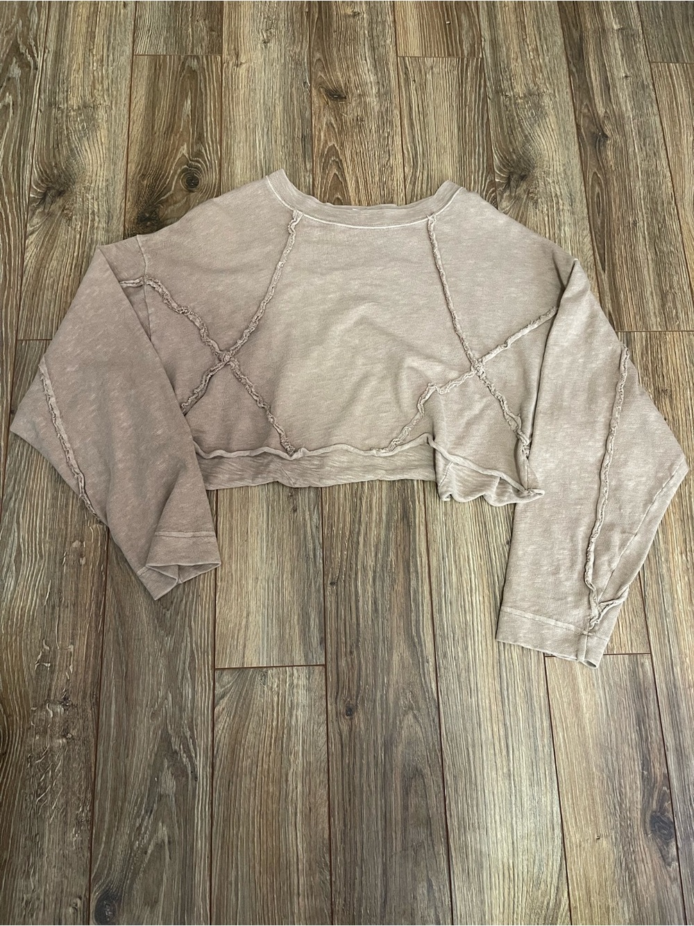 Free People Beach Cropped Raw-Edge Long-Sleeve Top in Taupe